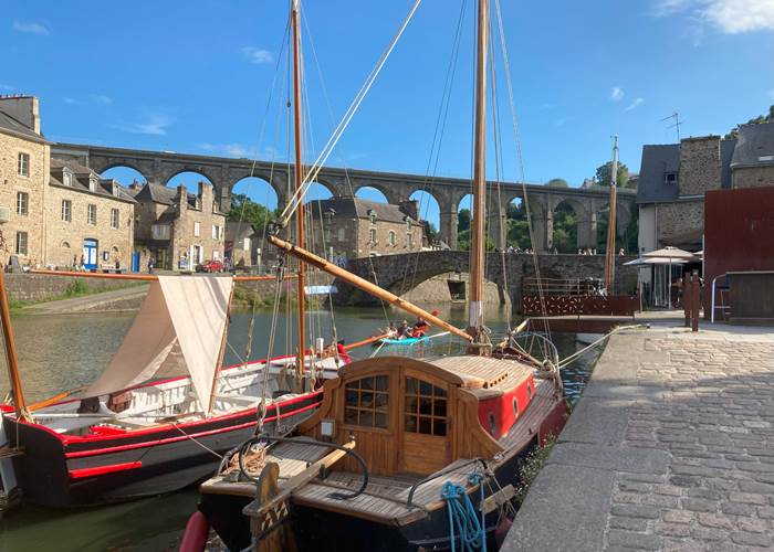 descendre sur le port de Dinan