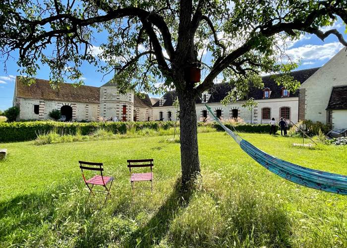 A l'ombre du vieux poirier-page