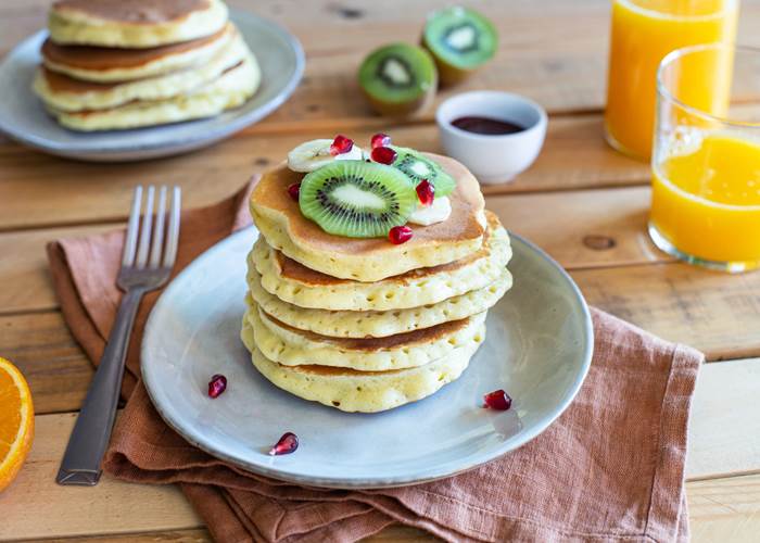 recette-pancakes-moelleux-et-faciles-au-beurre-biologique-doux-grand-fermage-scaled