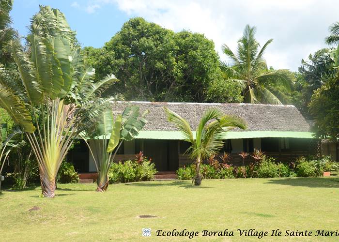 Bungalow Familial 5 Pax Boraha Village Ile Ste Marie Madagascar 01