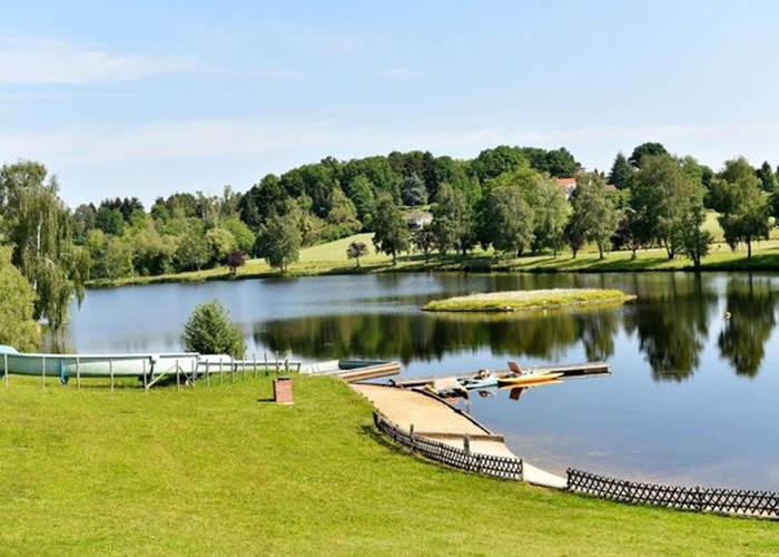 Plan d'eau de Saint Hilaire Les Places