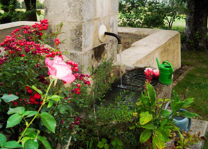 La fontaine de la bastide