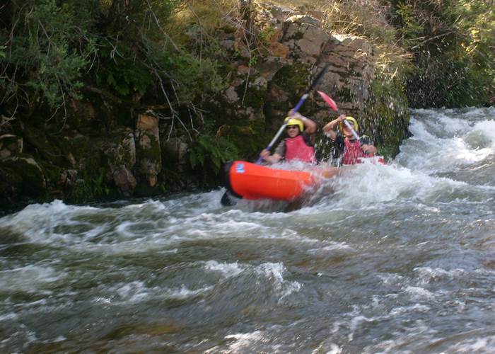 Canoë kayak dans les gorges de l'Allier