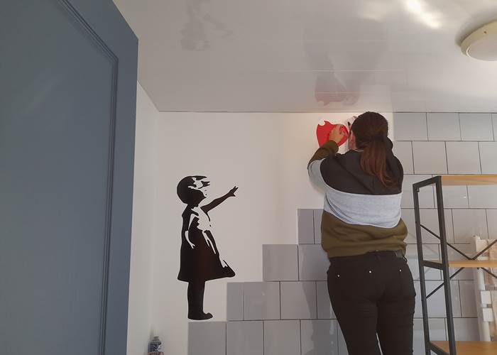 Pose des stickers de Nanie Créa JB