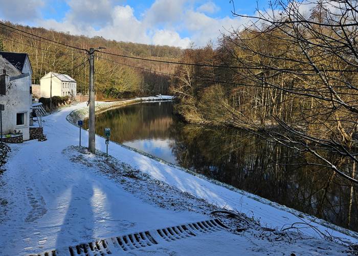 La Sambre à hauteur du gîte