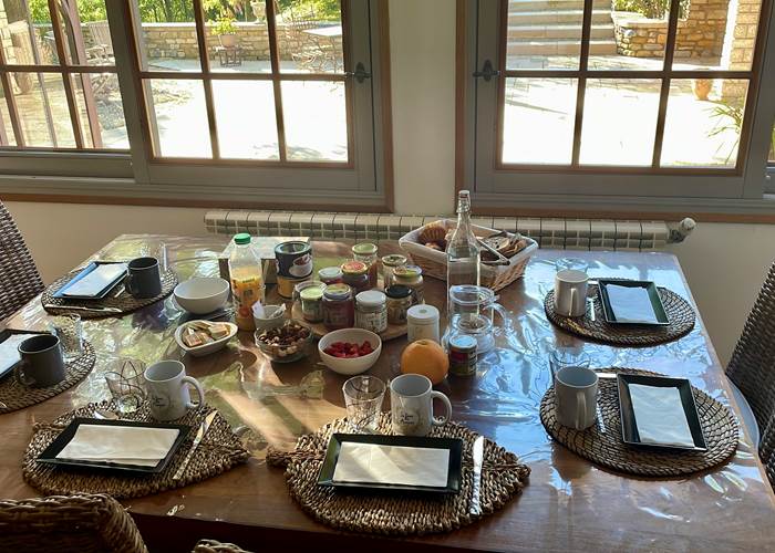 Petit-déjeuner à la Serre des Mourgues