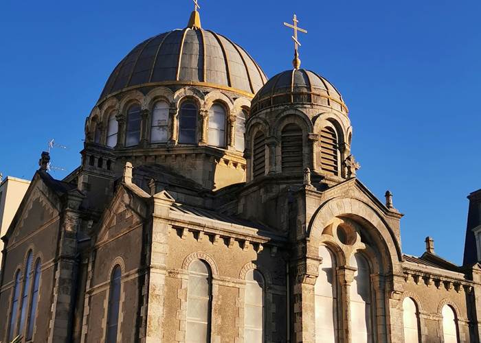 L'église orthodoxe Saint Alexandre à 200m de OCEAN 7