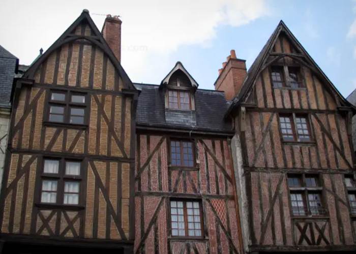 Tours - Place Plumereau