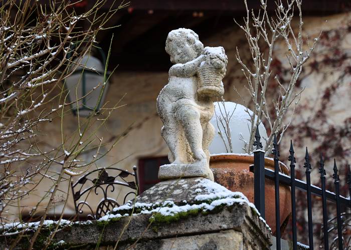 Le Château de Saint-Chamarand sous la neige