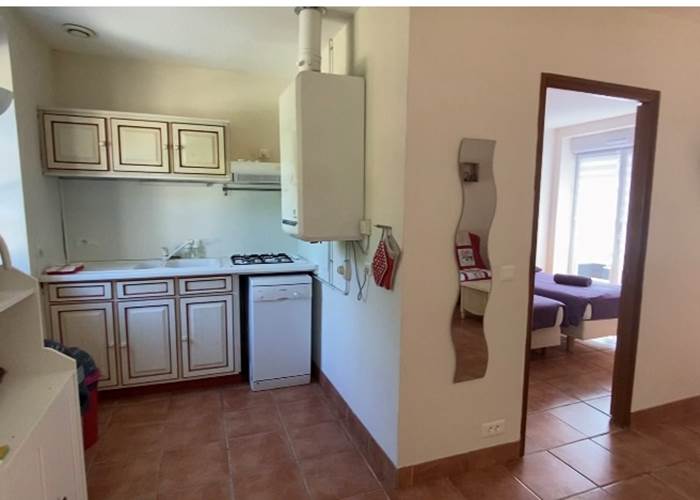 Cuisine avec lave vaisselle gîte Bombay