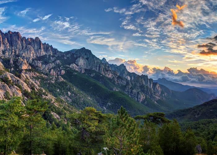 AIGUILLES DE BAVELLA