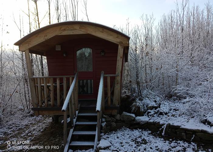 les bois de saint Auvent la roulotte sous la neige-page