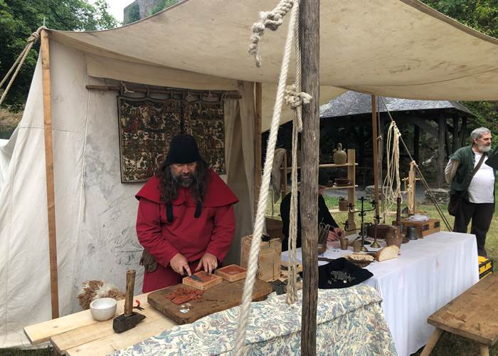 Photo d’un artisan  (médiéval)