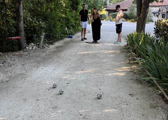 PETANQUE