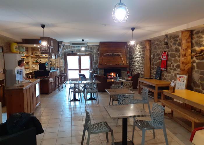 Salle de bar restaurant
