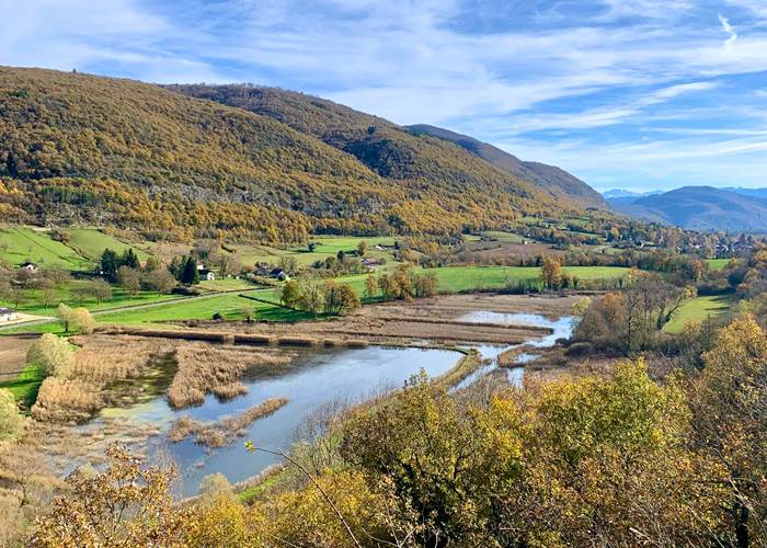 Lac de Milieu (Lhuis) à l'automne