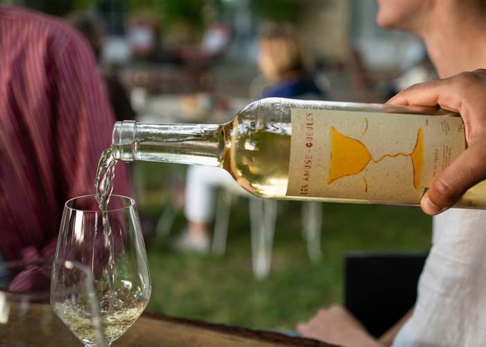 Guinguette, Plats à partager, Jazz, Concert, Produits locaux et frais, Vins Biodynamie, Nature, Vue sur Dordogne