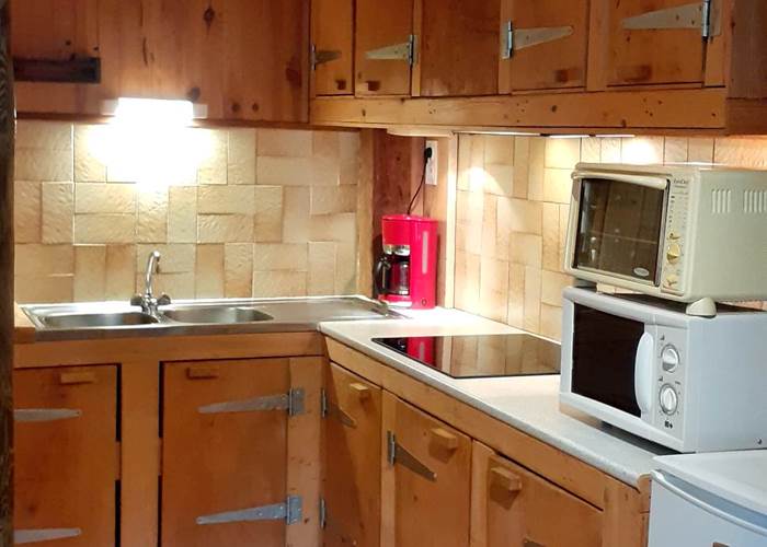 Gîte Tré le grenier - charmant gîte - Gîte le Haut - pour 2 personnes - kitchenette