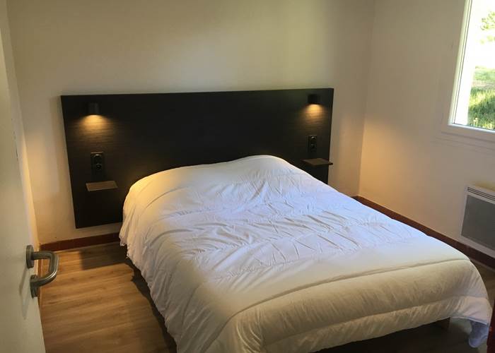 Chambre adulte Luzège Le Vendahaut Lapleau