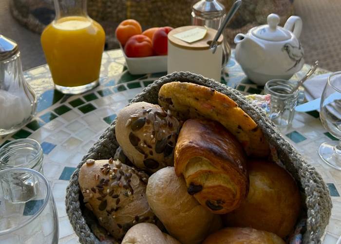 Série petits déjeuners : la table et la panière