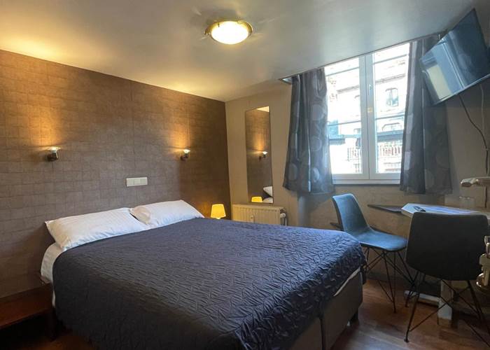 Vue globale de cette petite chambre 1 Twin ou Double pour bien se rendre compte de sa description mais pas de sa dimension.