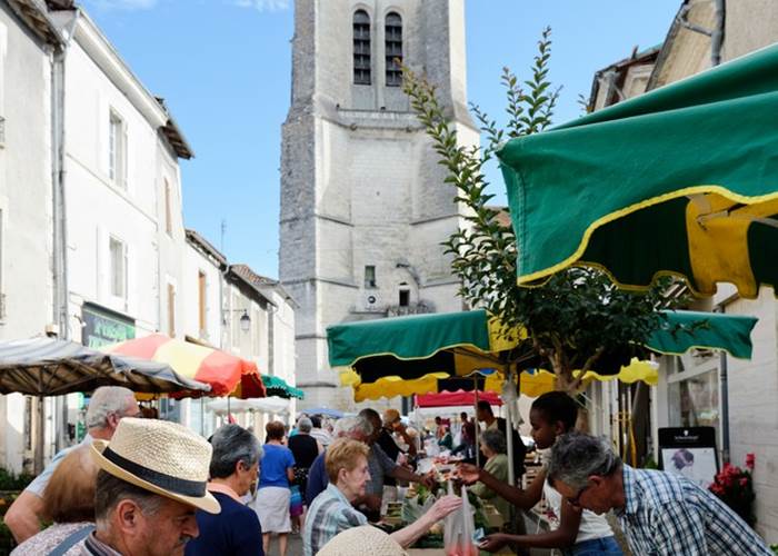 marché_saint_astier_local_gastronomie