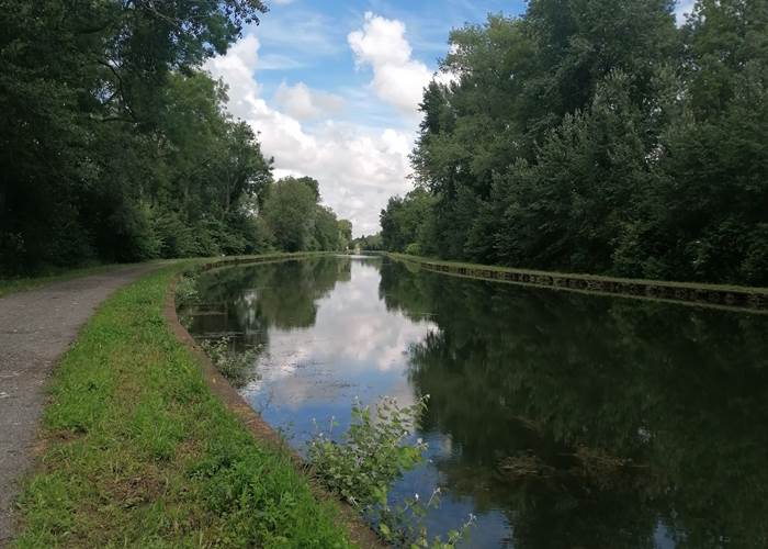 Se balader au bord du canal de Saint-Quentin