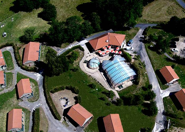 Vue accueil et piscine 3