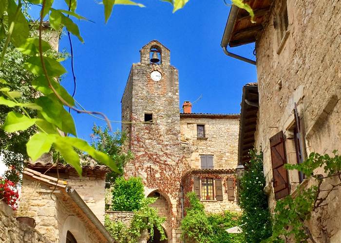 BRUNIQUEL - Rue de l'Hôpital et montée vers les châteaux de la ville