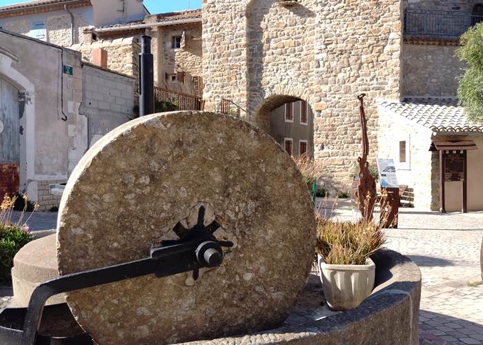 Mailhac, village historique de l'Aude