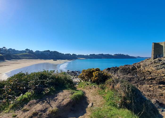 7) Profiter des plages. (La Fourberie)
