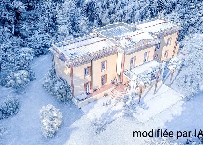 Le château de Larunque sous la neige