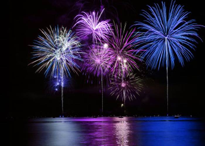 FEU D'ARTIFICE AOUT