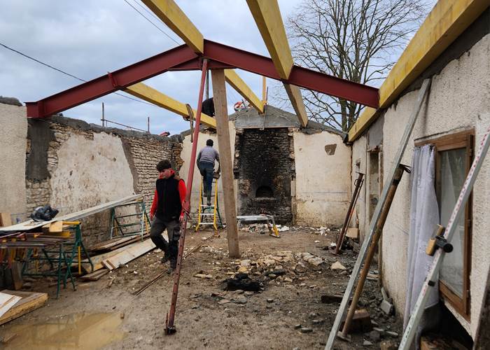 CONSTRUCTION DE LA CHARPENTE