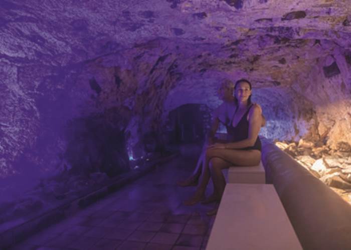 Hotel Bagnères de Luchon St Mamet Pyrénées La Rencluse