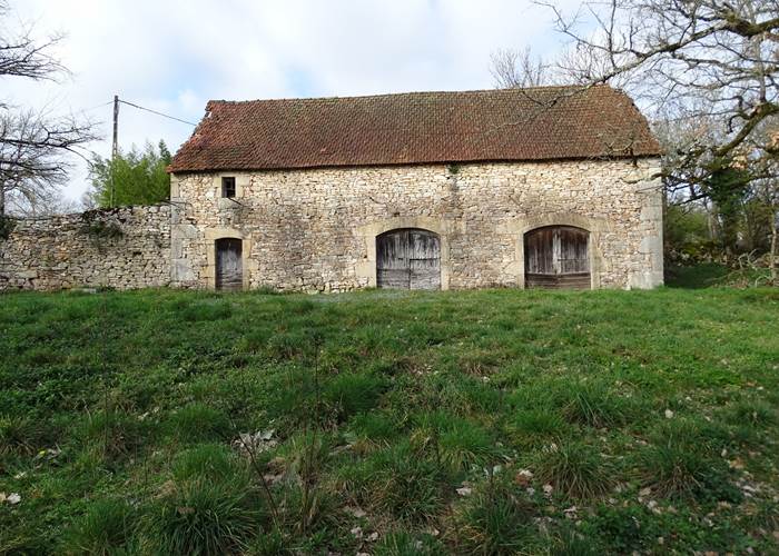 Les Enclos Secrets - La Grange avant travaux