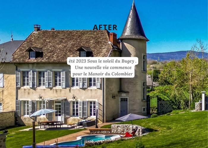 Vue aérienne du Manoir du Colombier rénové, jardin, piscine et bain nordique à 1h20 de Lyon