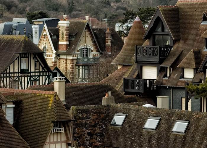 deauville-1294744_1920