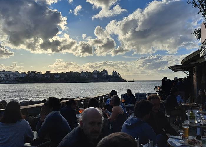 4) Coucher de soleil à la terrasse du Sunset