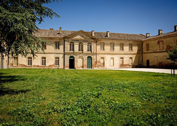 Abbaye de Belleperche - Façade de l'abbaye - ©N. Ballestrero