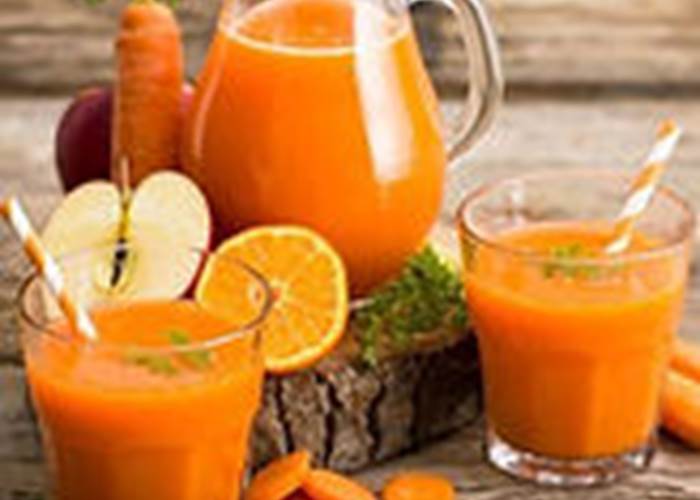 Un jus de fruit et légumes à l'extracteur chaque matin, un bouillon de légumes bio chaque soir