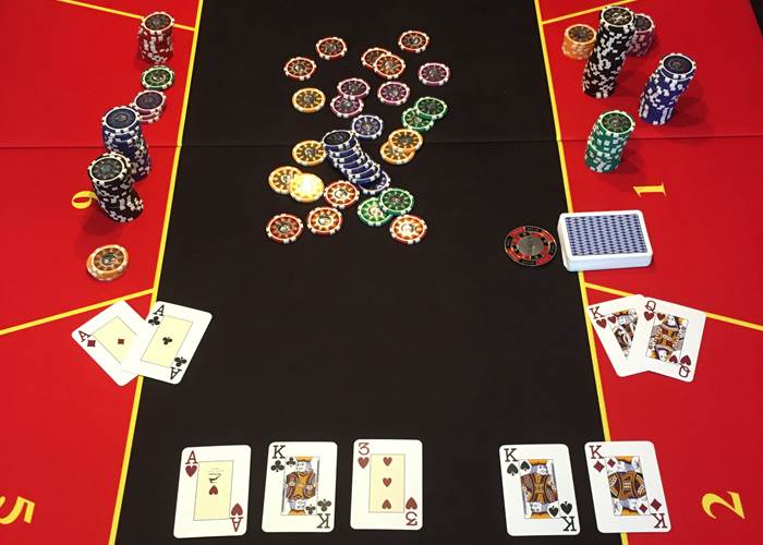 Poker Forestiere Monclar Gite Maison Hote