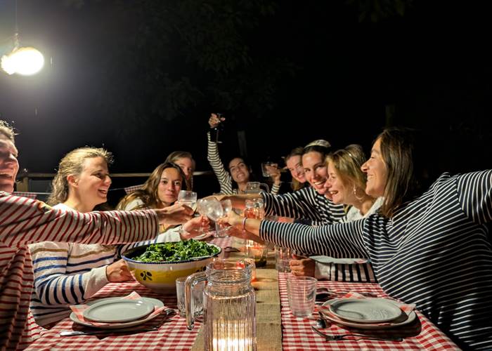 Convivialité terrasse Casastelle