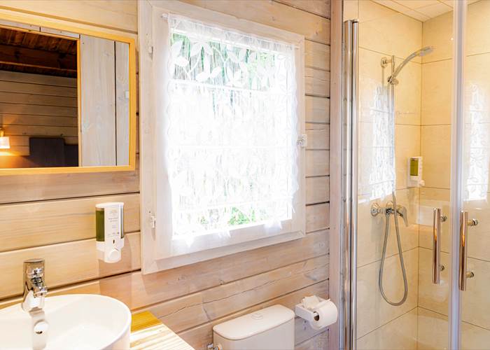 Salle d'eau, Cabane Duo-page