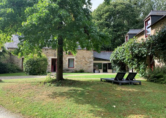 Lieu de détente devant les chambres d'hôtes