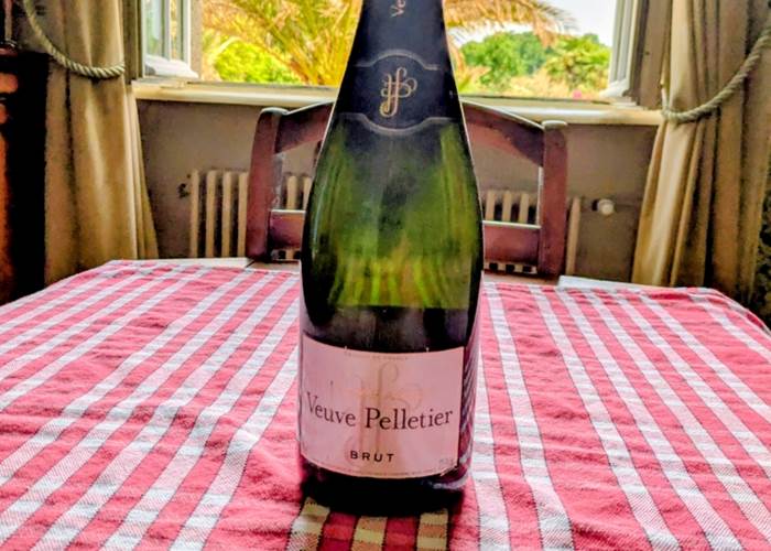 Commander votre Bouteille de Champagne sur place en Terrasse.