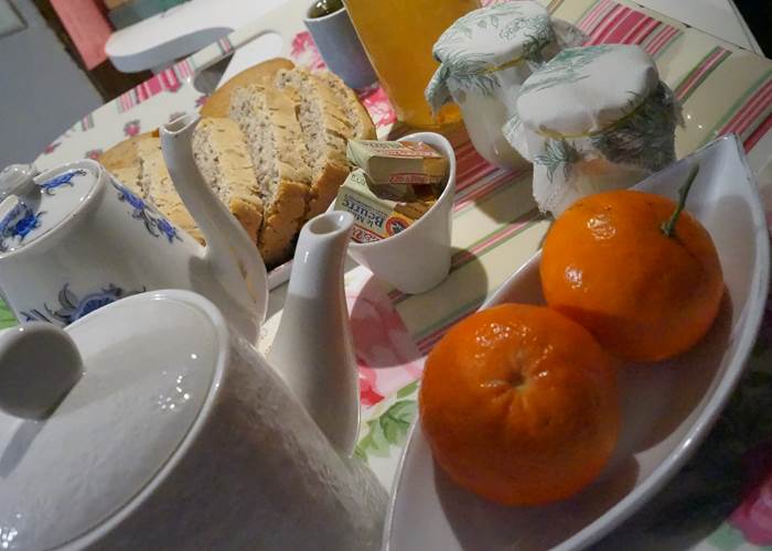 Chambre d'hôtes l'Ephémère - Limoges : plateau du petit déjeuner