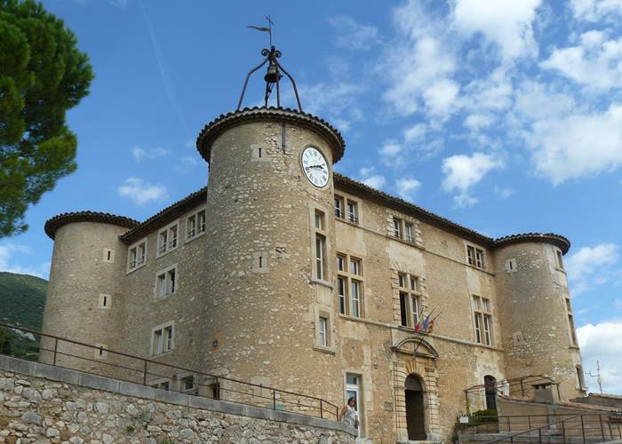 Chateau de Rustrel Colorado Provençal Luberon Provence