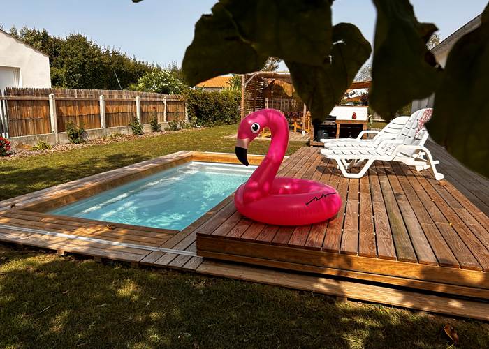 La piscine chauffée de Maison Ginette ; un environnement ludique pour petits et grands