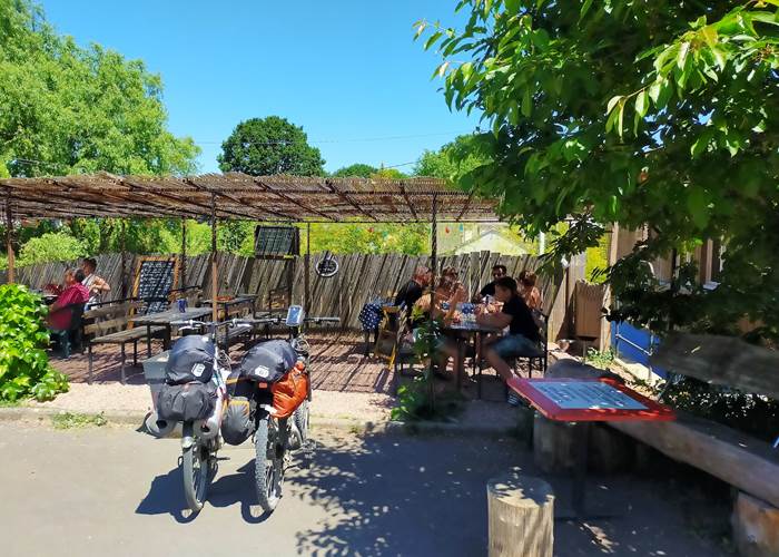 Bar terrasse canal d'ille et rance Ille flottante